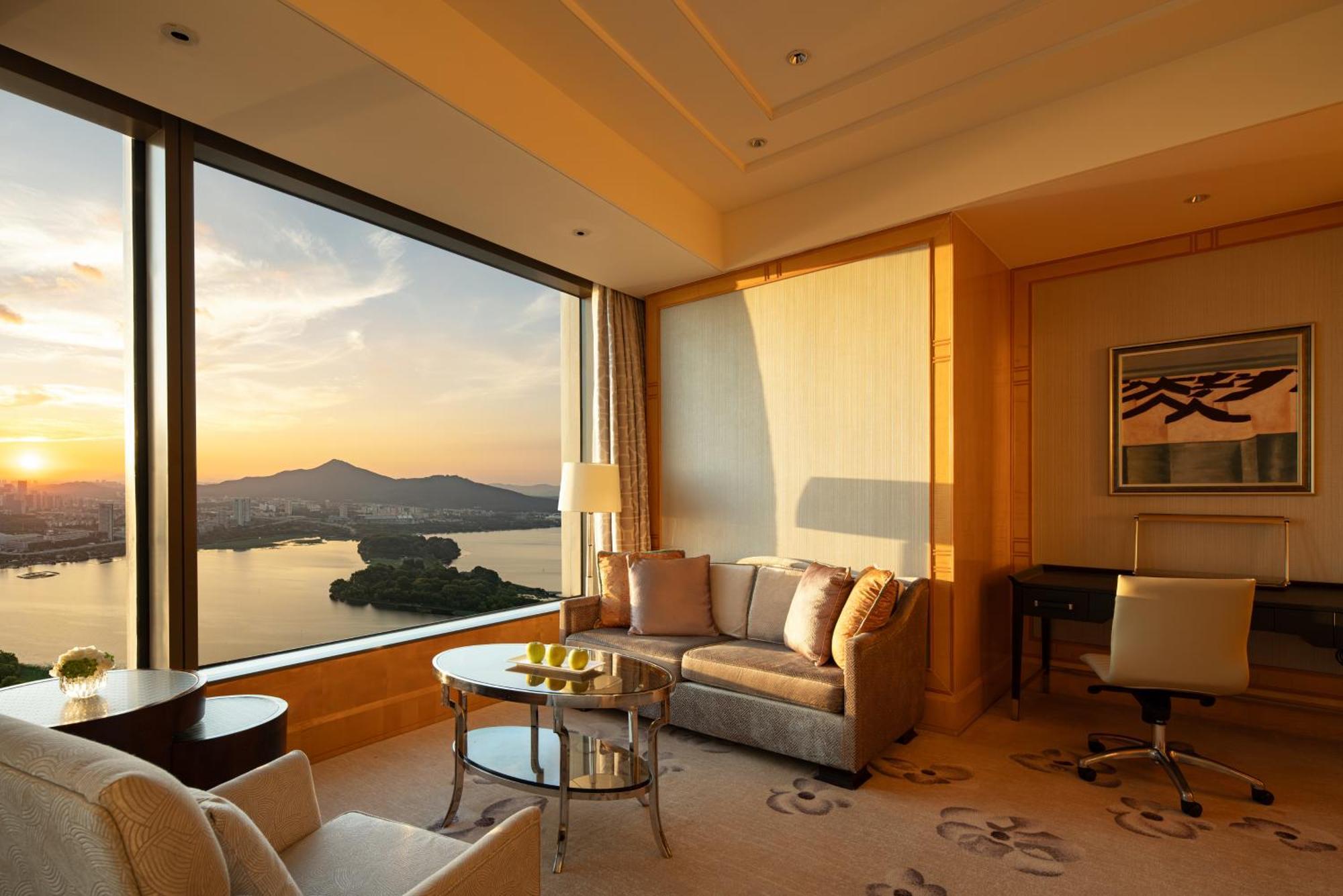 Shangri-la Nanjing Отель Нанкин